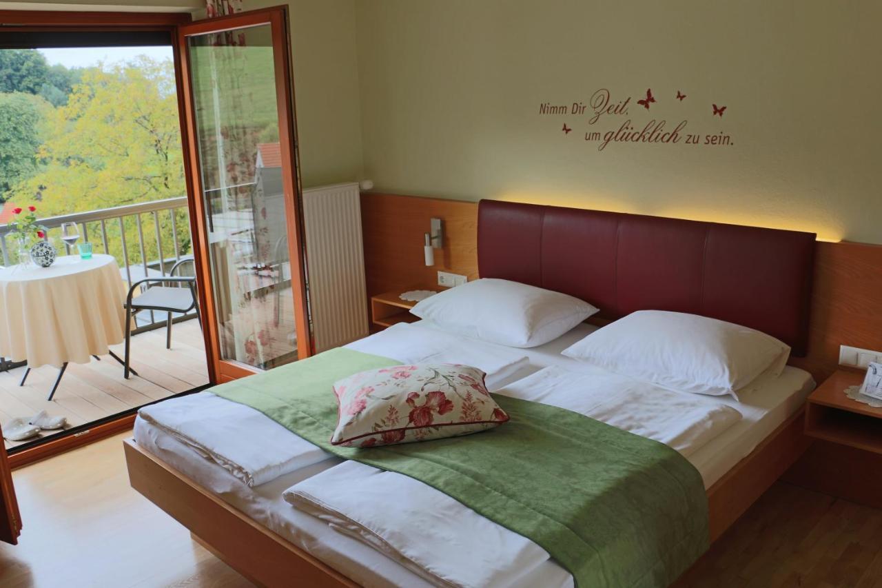 Hotel Kupfer-Dachl à Katzelsdorf Extérieur photo